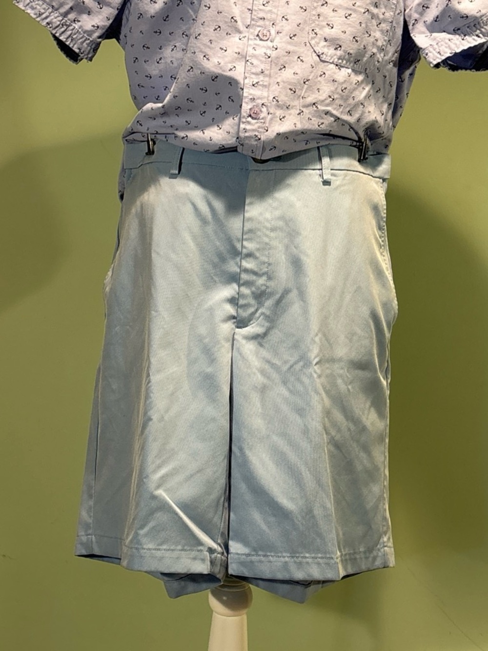 Men’s Haggar Light Blue Flat Front Golf  Shorts size 36